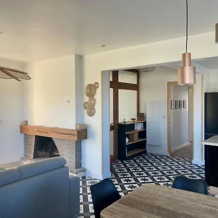 Villa Des Braves In Omaha Beach, Sea View