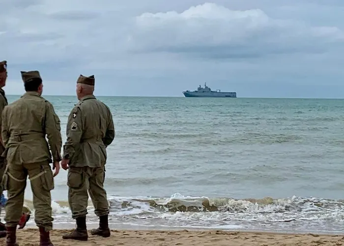 Des Braves In Omaha Beach, Sea View Villa