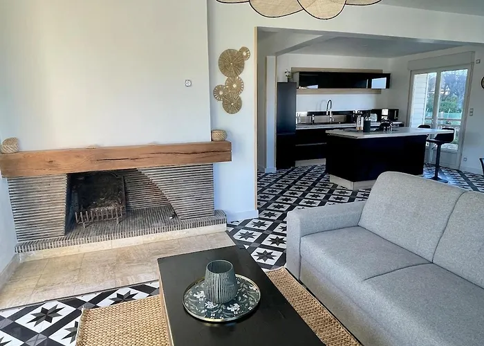 Des Braves In Omaha Beach, Sea View Villa